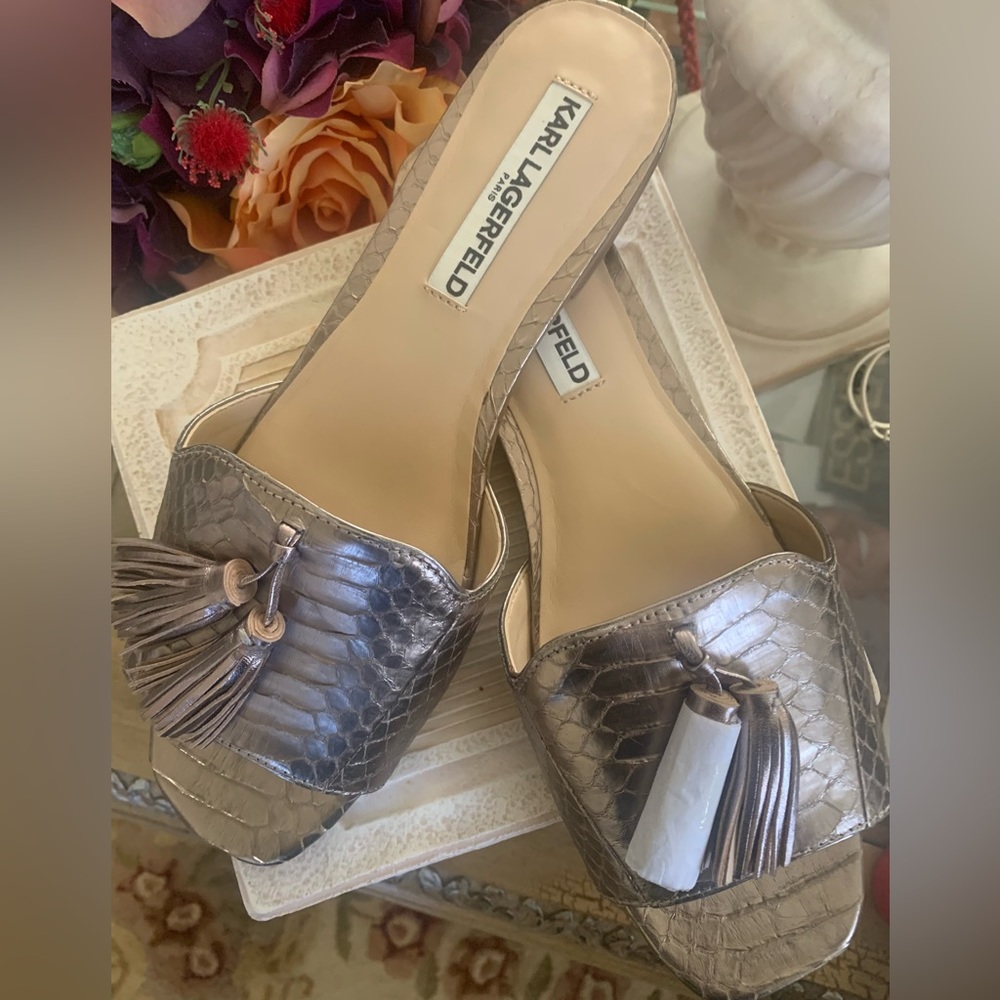 Karl Lagerfeld Paris Antique Gold Leather Slide/Sandals